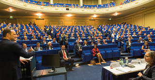 csm_Bild_aus_Anzeige_Therapiegipfel_210x280_60b3b093c4.jpg
